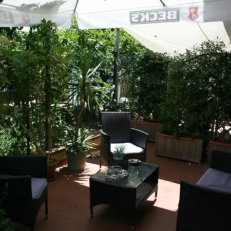 Tifeo Bed & Breakfast *